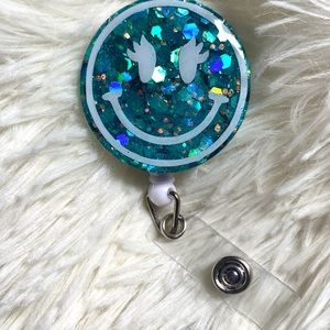 💙 Blue Smiley Face Badge Reel